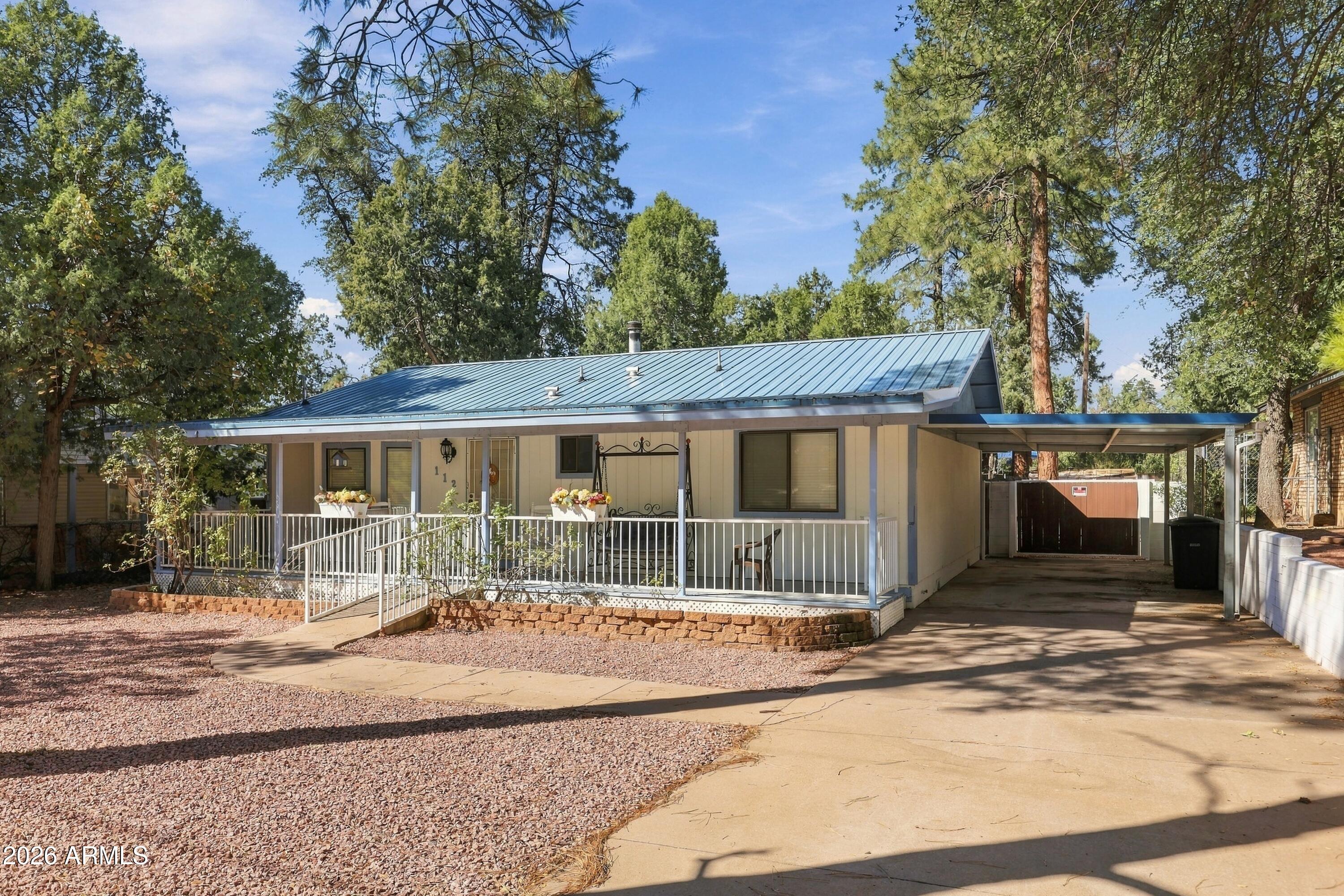 112 W SHERWOOD Drive