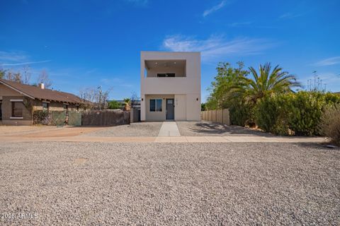 1913 W ADAMS Street Phoenix AZ 85009