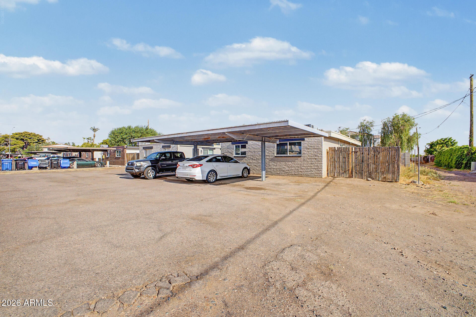 1925 W VILLAGE Drive 2