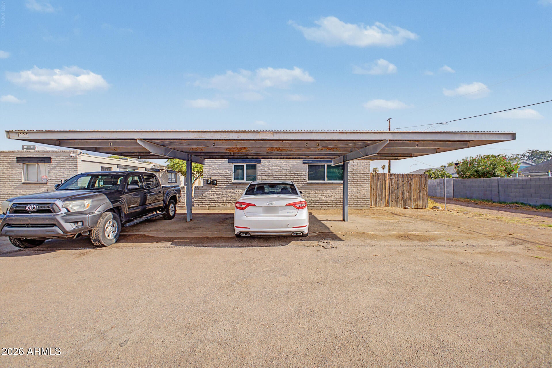 1925 W VILLAGE Drive 2