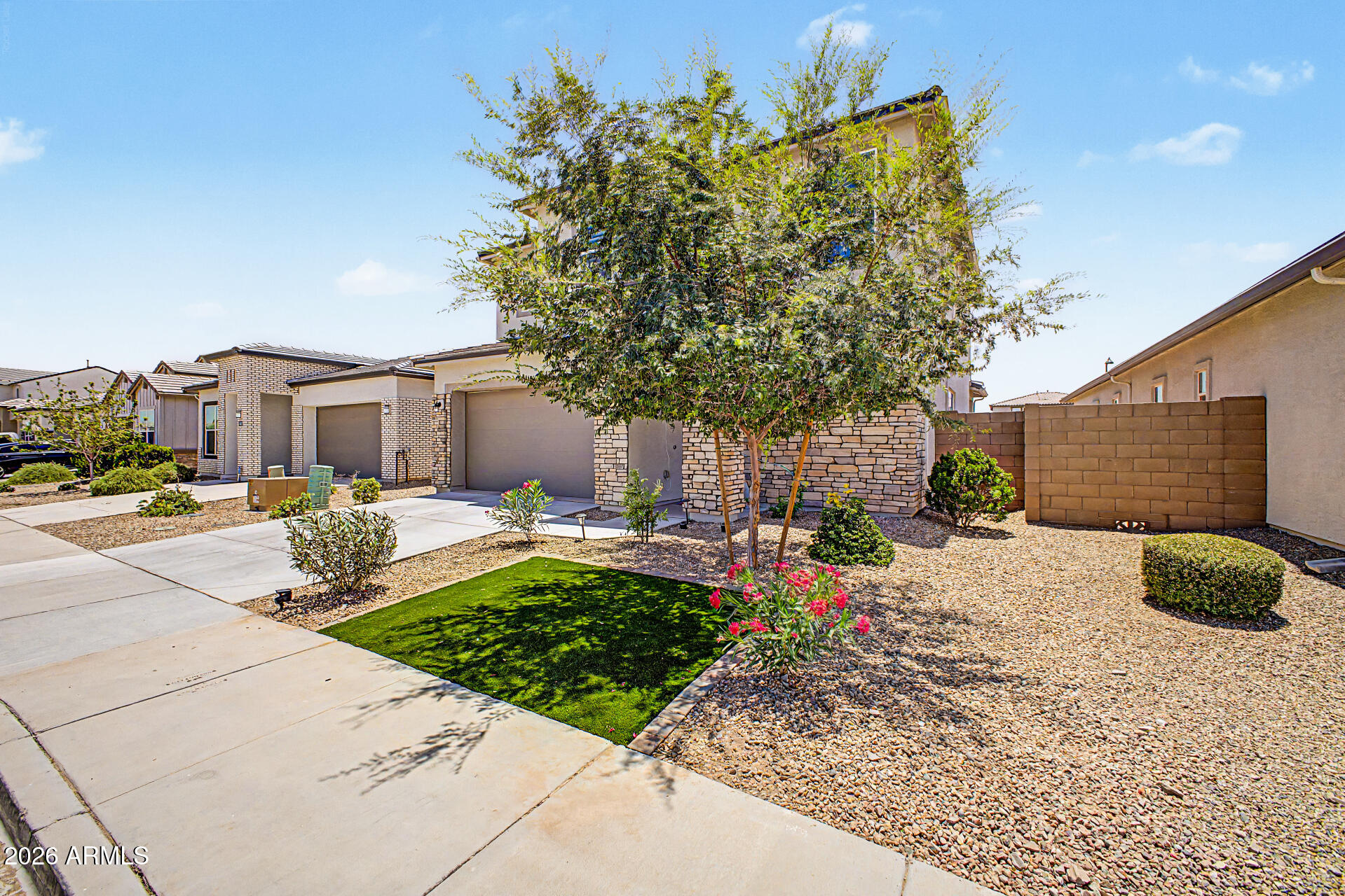 40927 W SUNLAND Drive