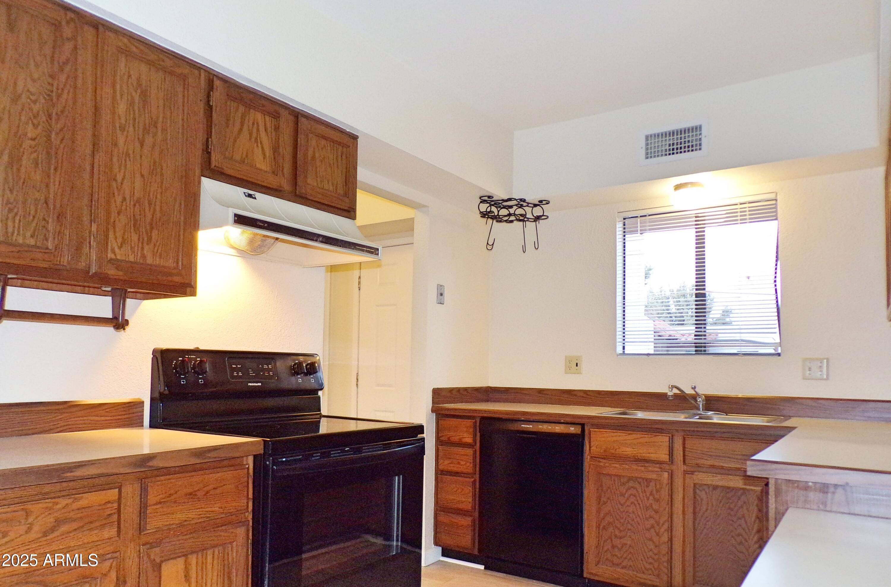 4208 AVENIDA PALERMO -- B