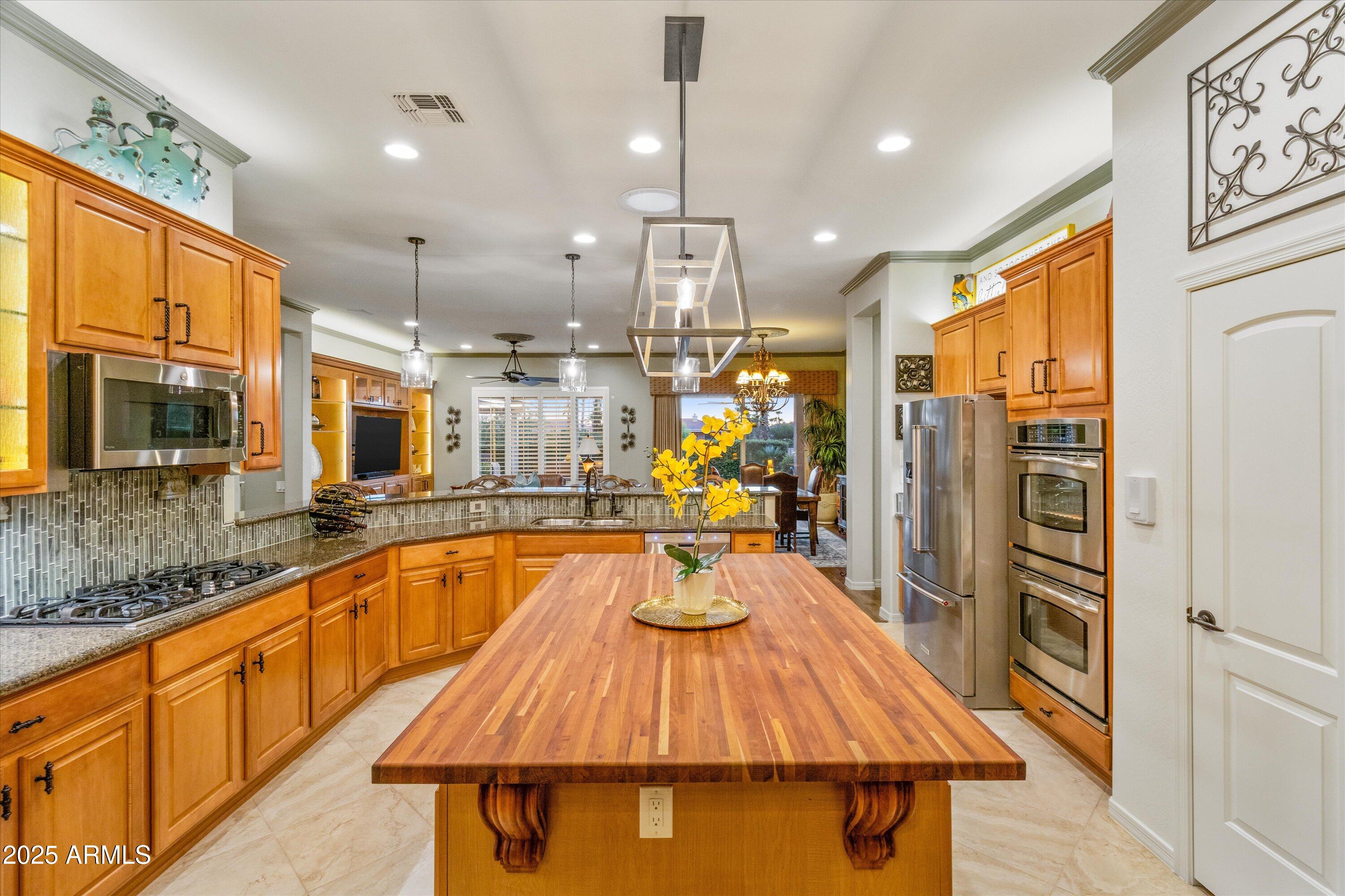 23116 N DEL MONTE Drive