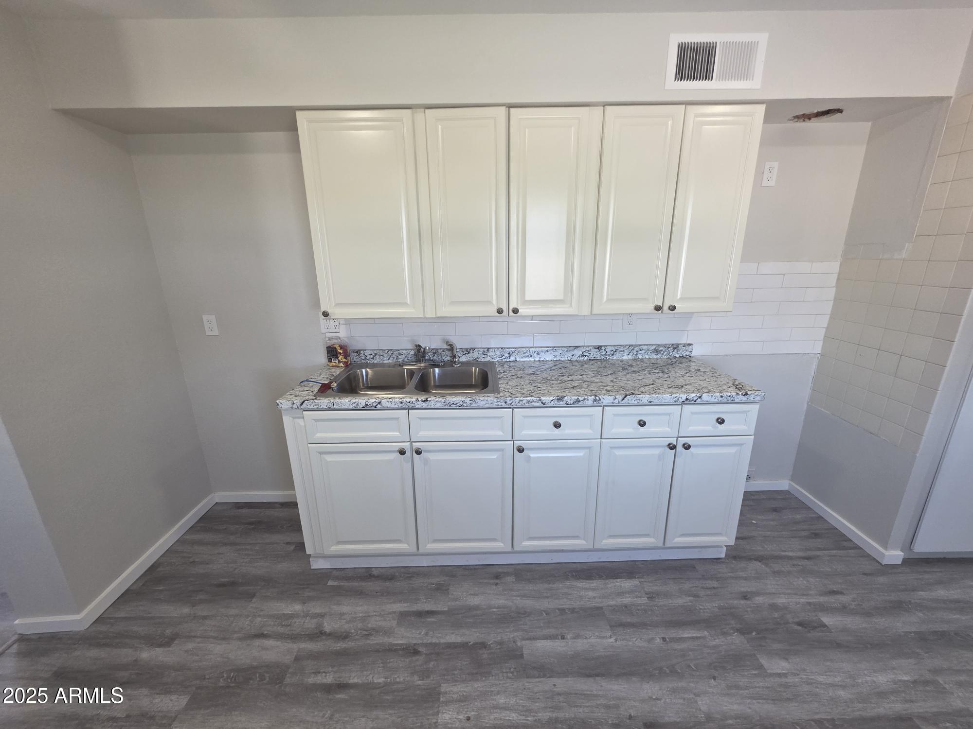 7145 E BRAMBLE Avenue