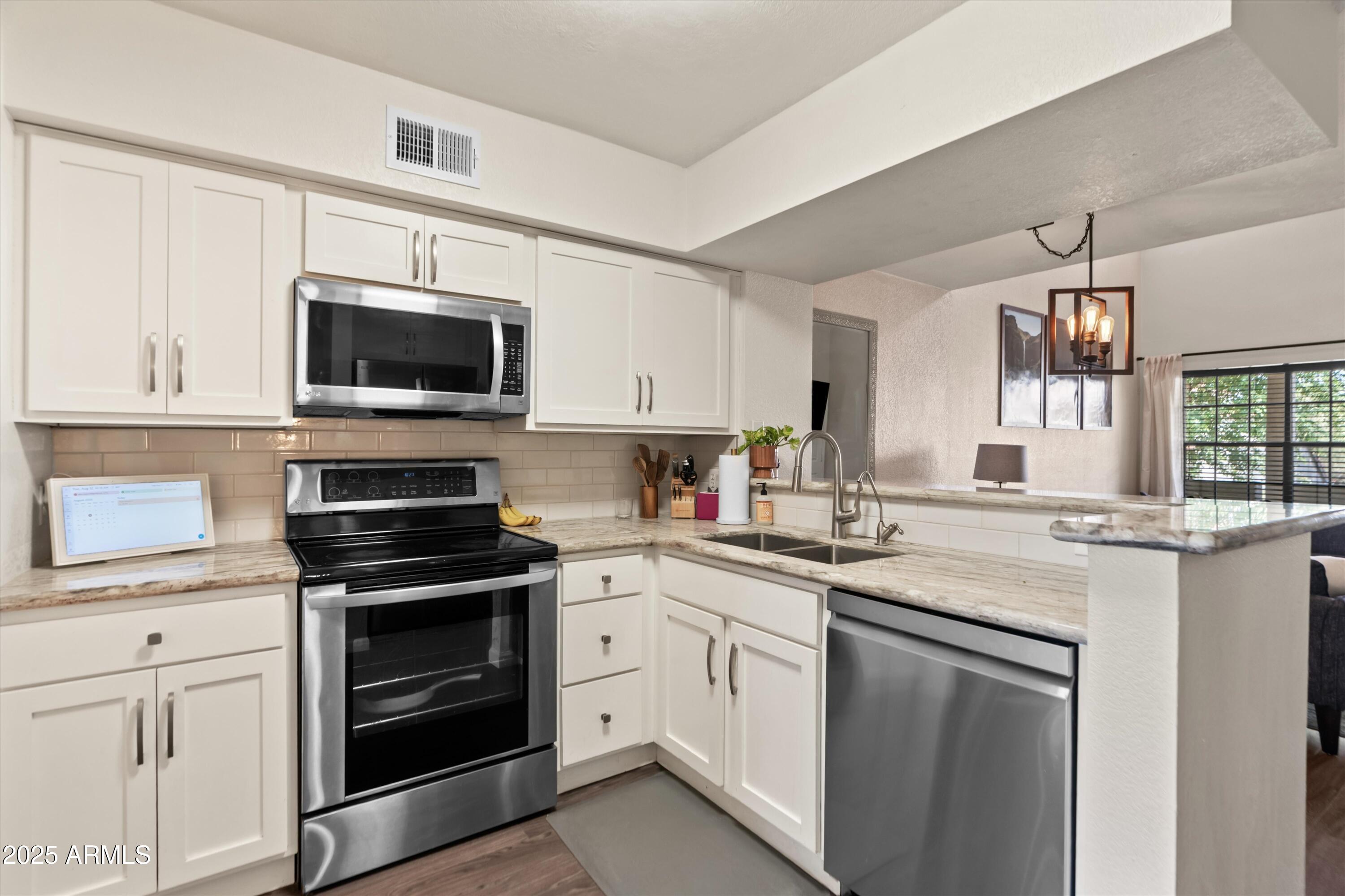 2333 E SOUTHERN Avenue 2067