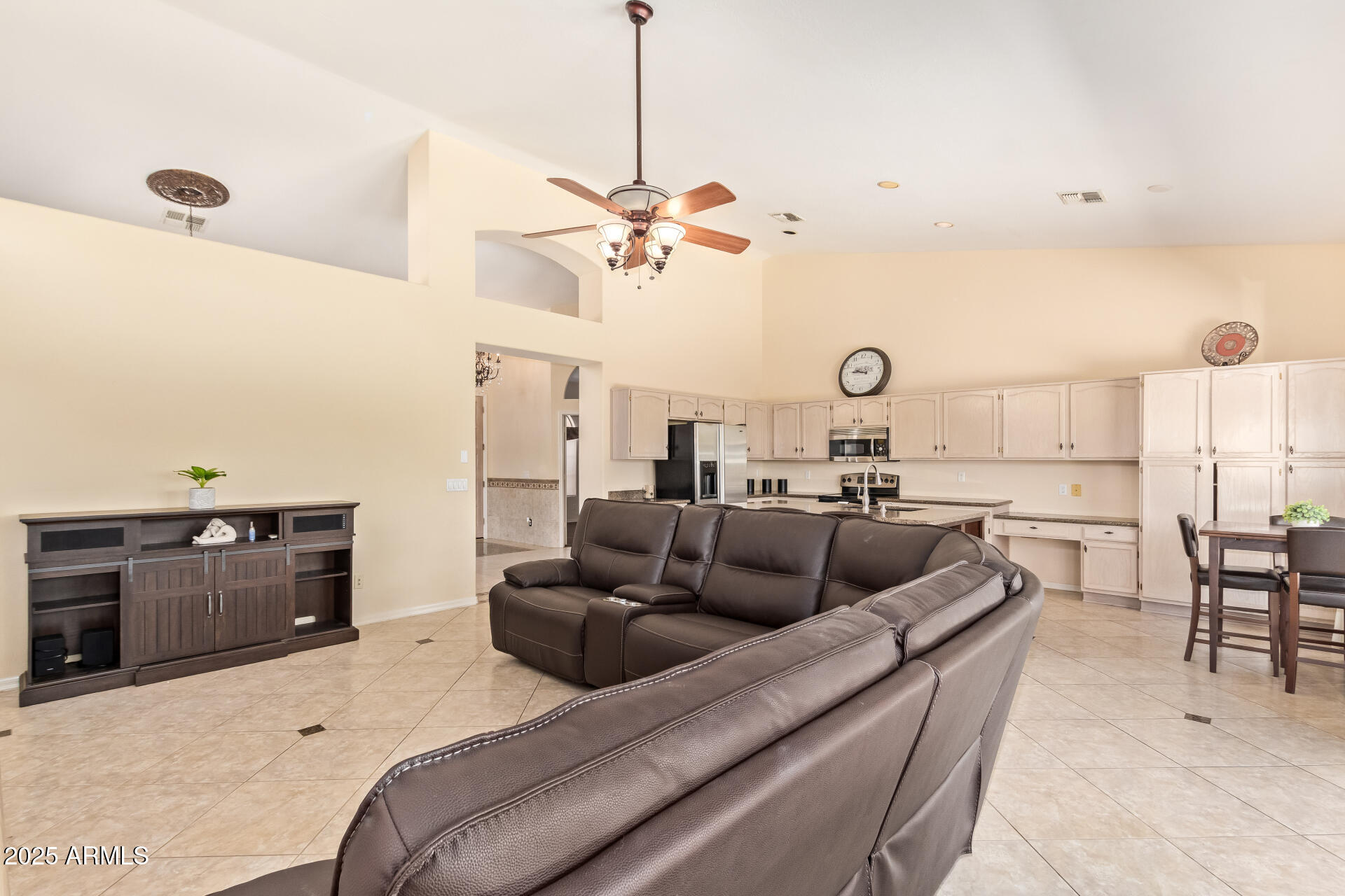251 E ARABIAN Drive
