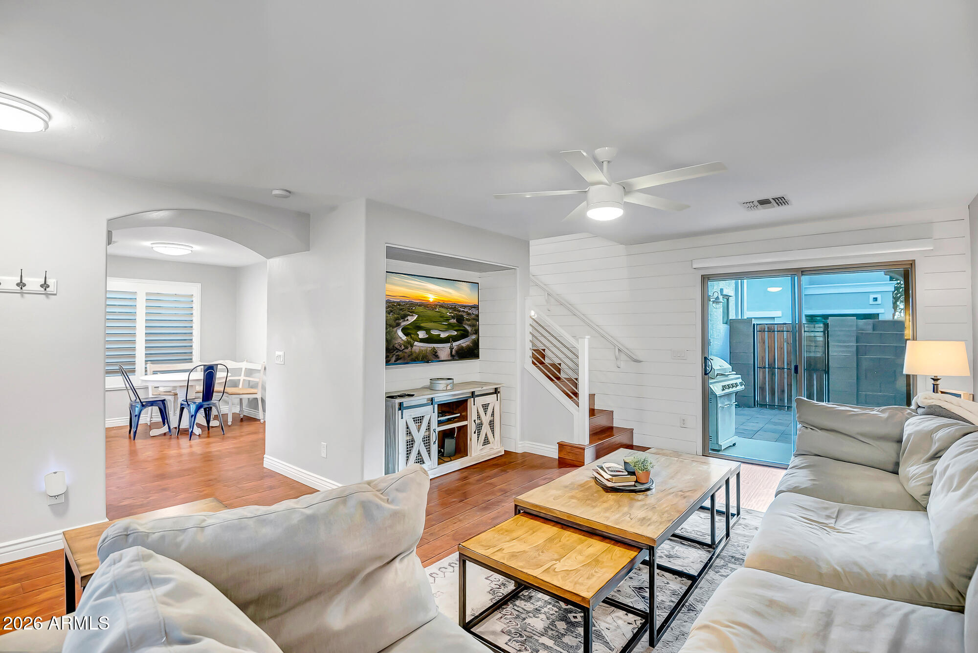 2477 E VERMONT Drive