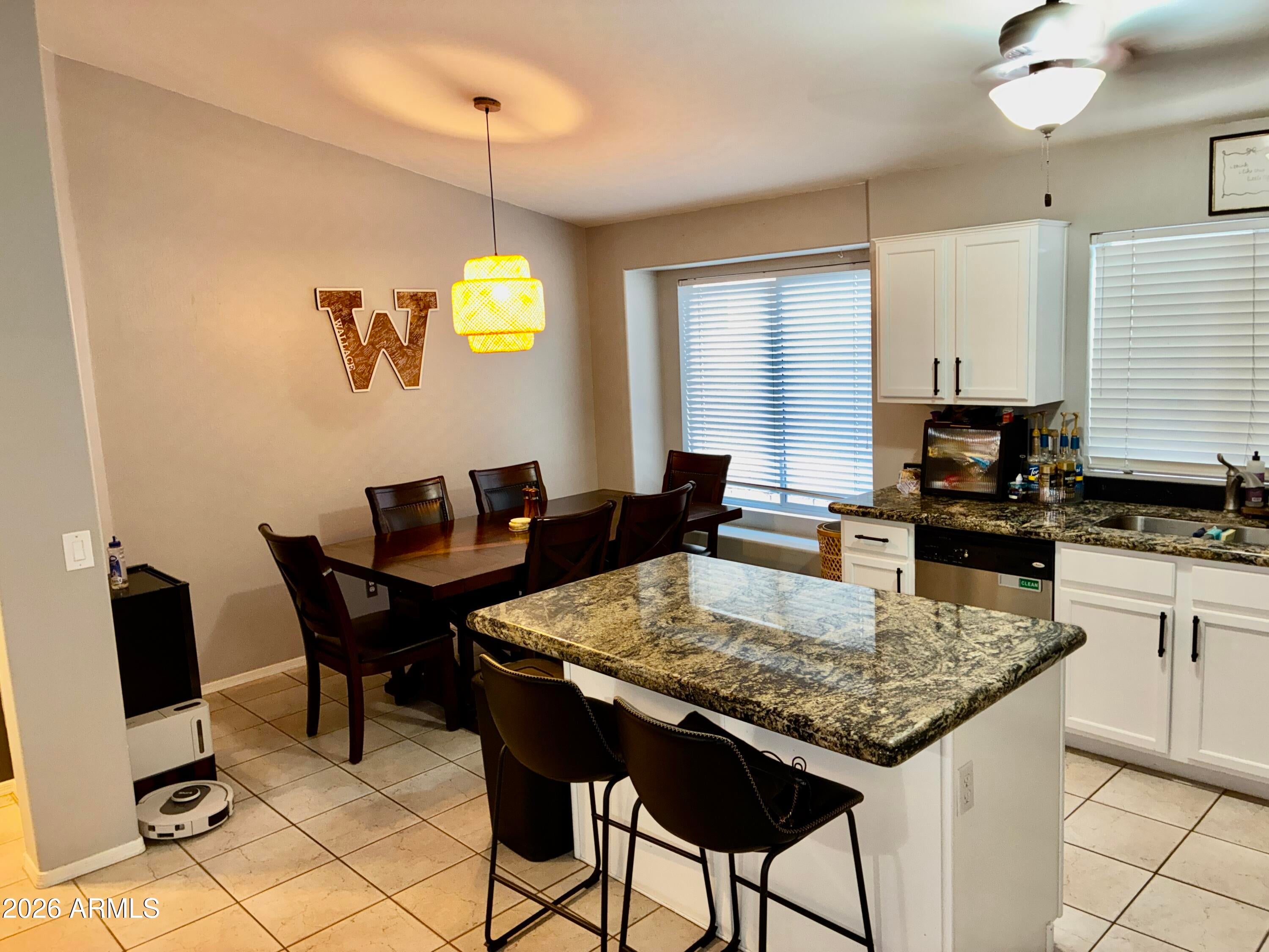 2054 N LOS ALAMOS --