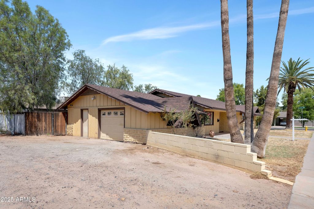 Photo of 501 W 17th Place, Tempe, AZ 85281 (MLS # 6903379)