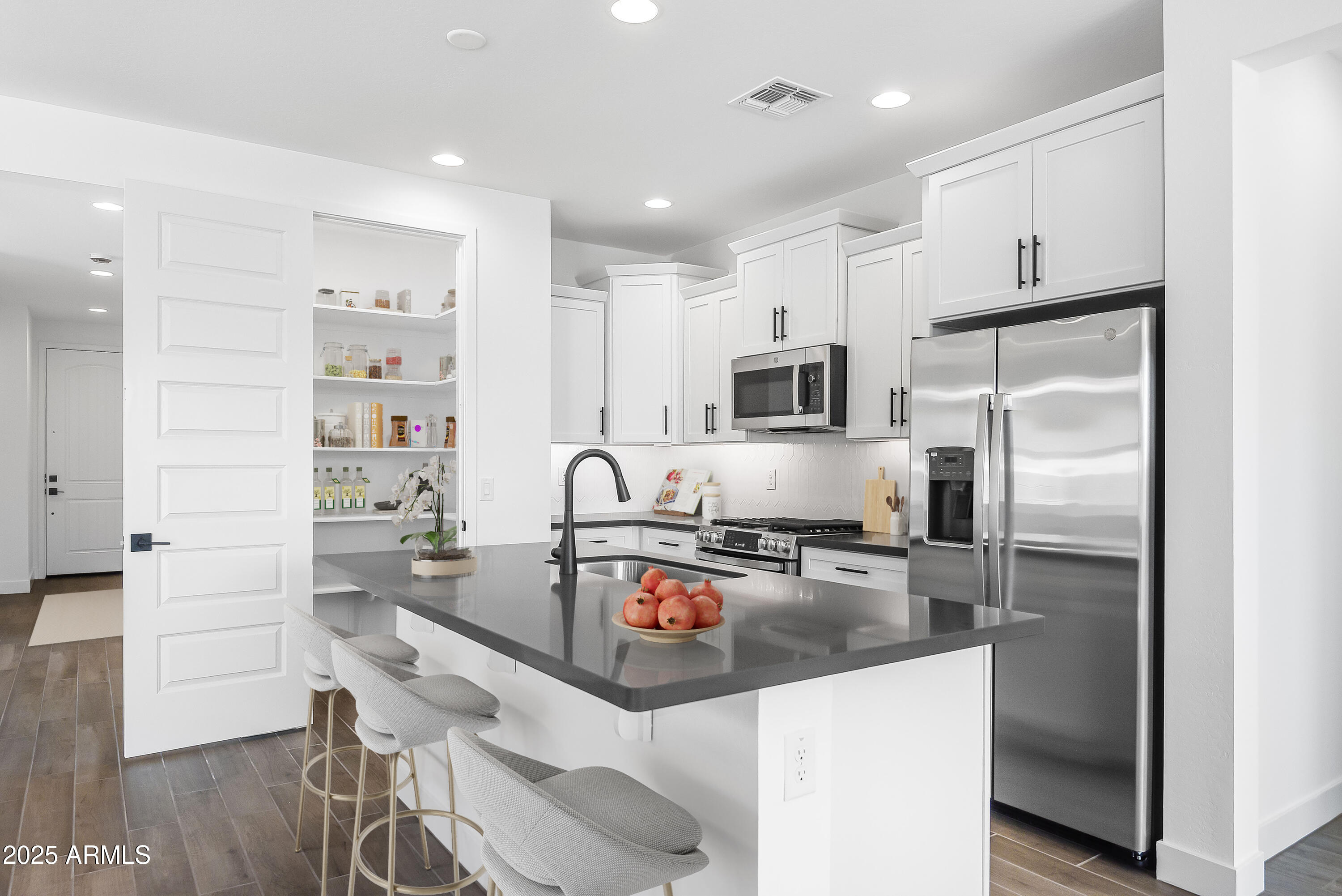 18147 W HIDDENVIEW Drive