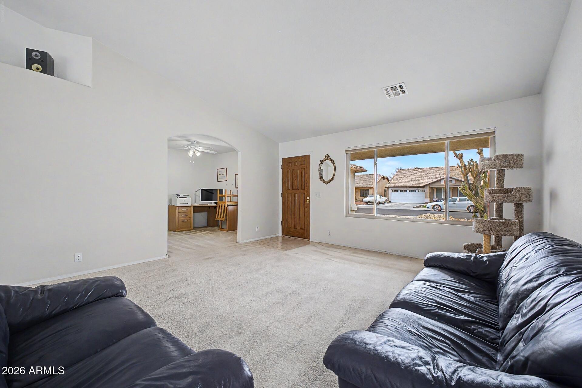 LARISSA - Residential