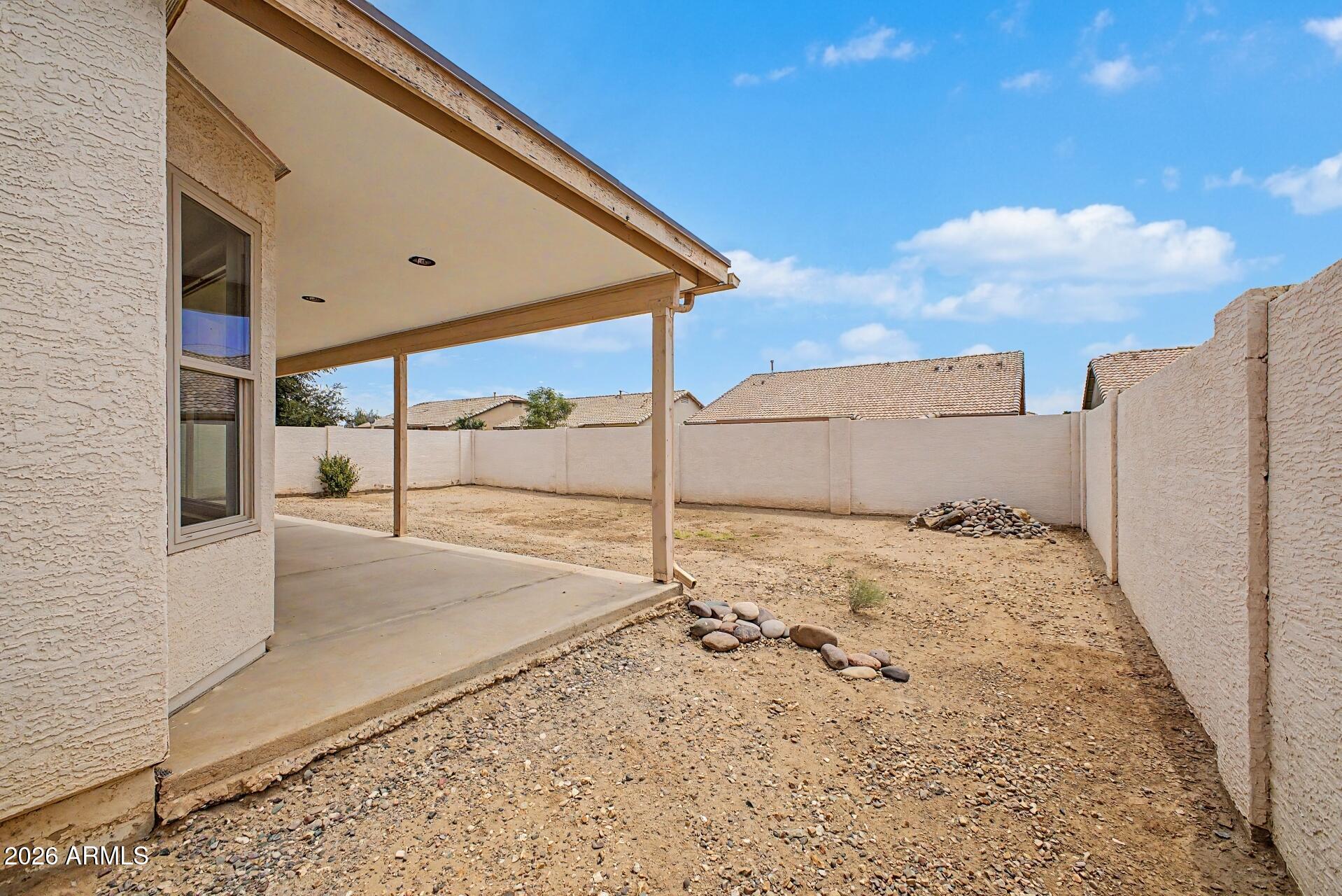 LARISSA - Residential