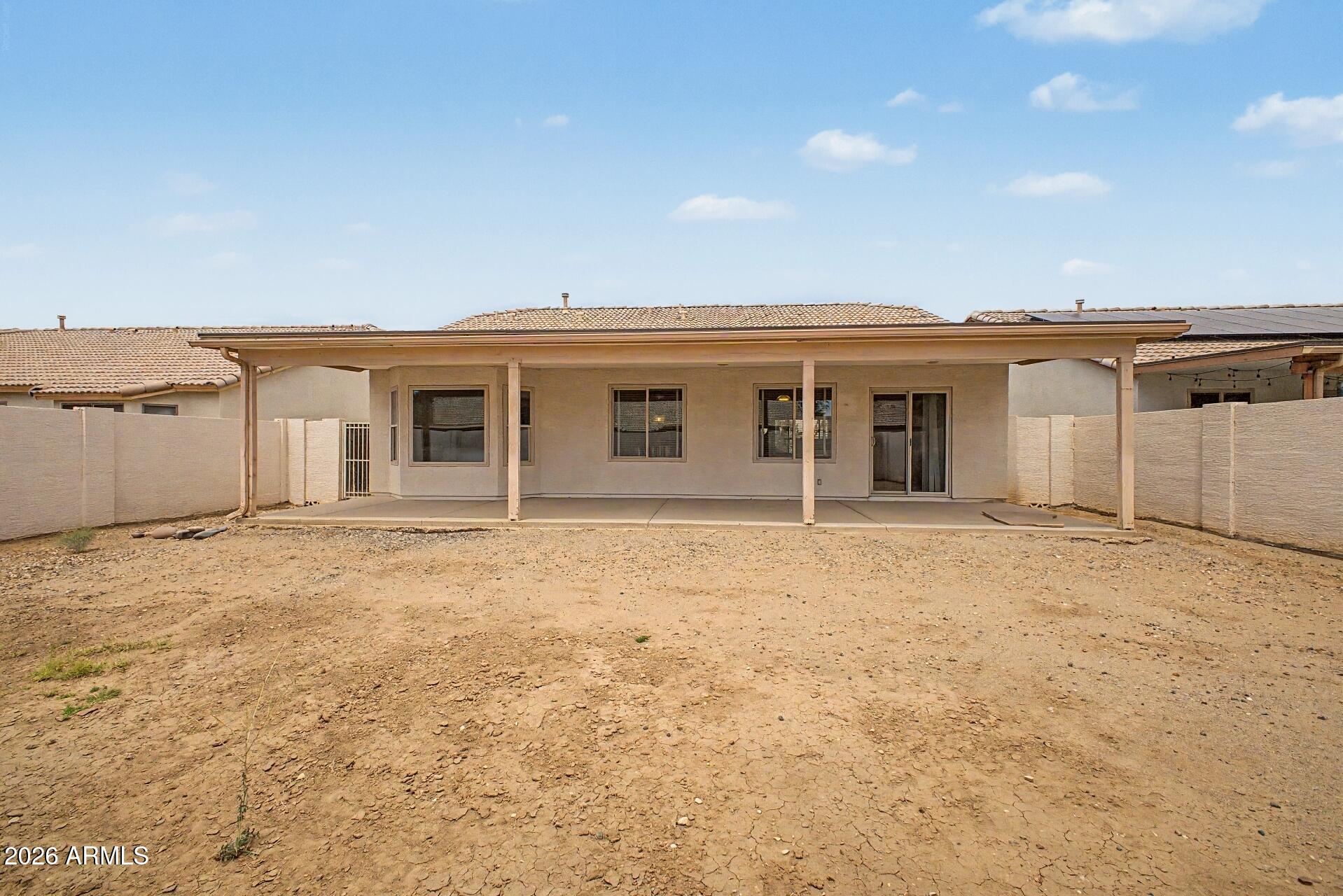 LARISSA - Residential
