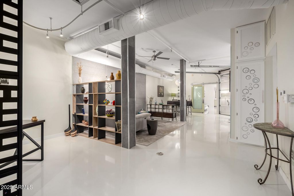 Photo of 1326 N Central Avenue #209, Phoenix, AZ 85004 (MLS # 6890859)