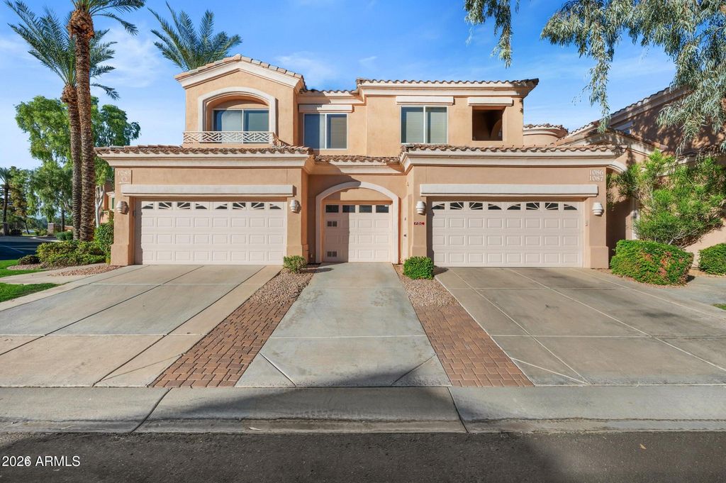 Photo of 3800 S Cantabria Circle #1087, Chandler, AZ 85248 (MLS # 7051284)