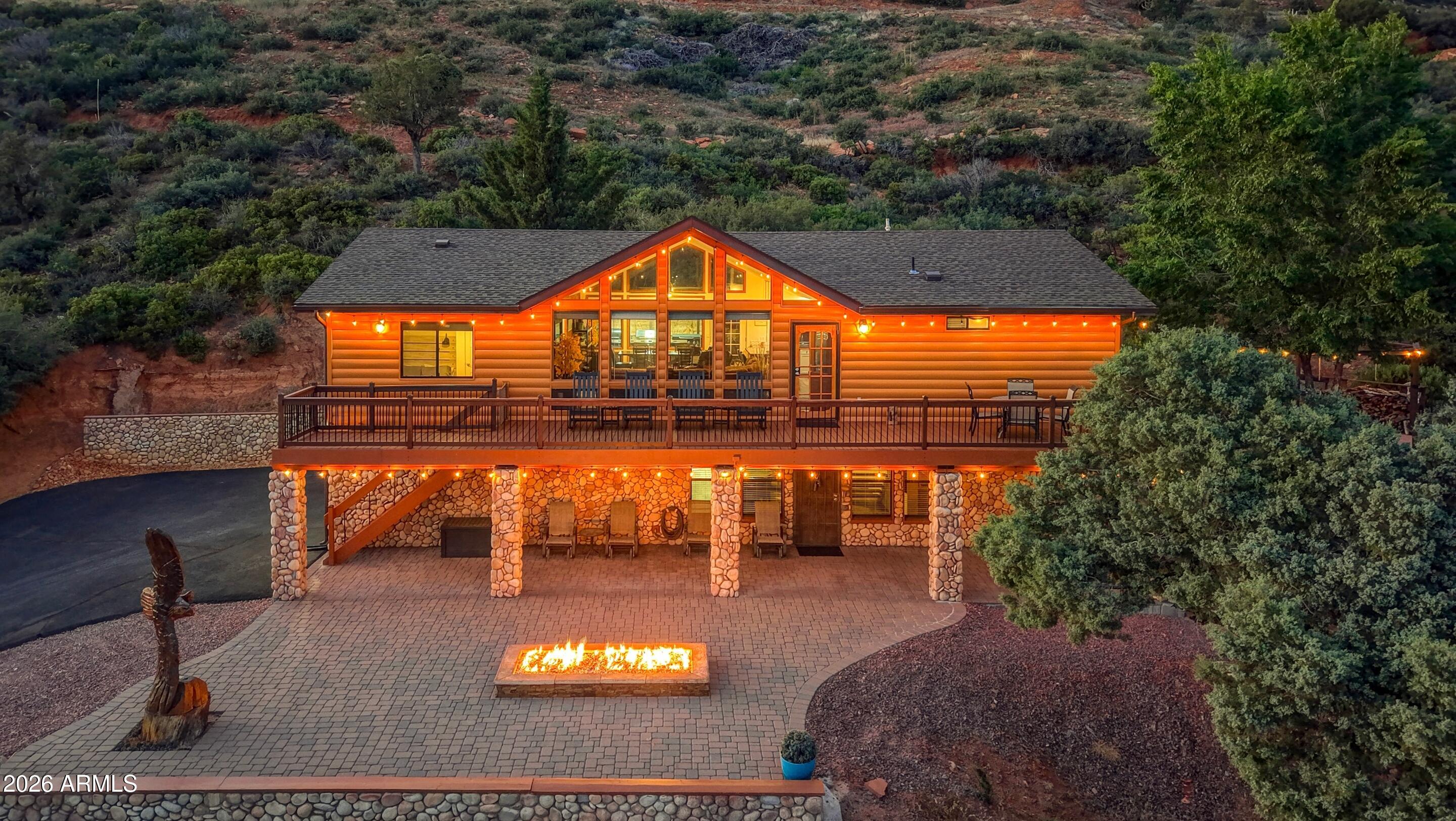 9526 W COYOTE Drive
