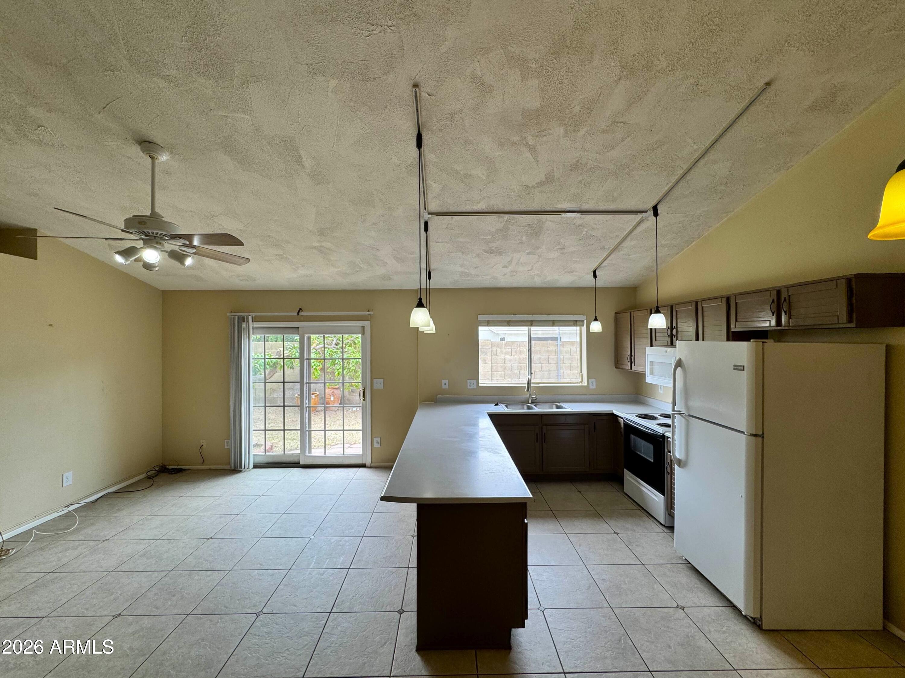 6335 E BROWN Road 1083