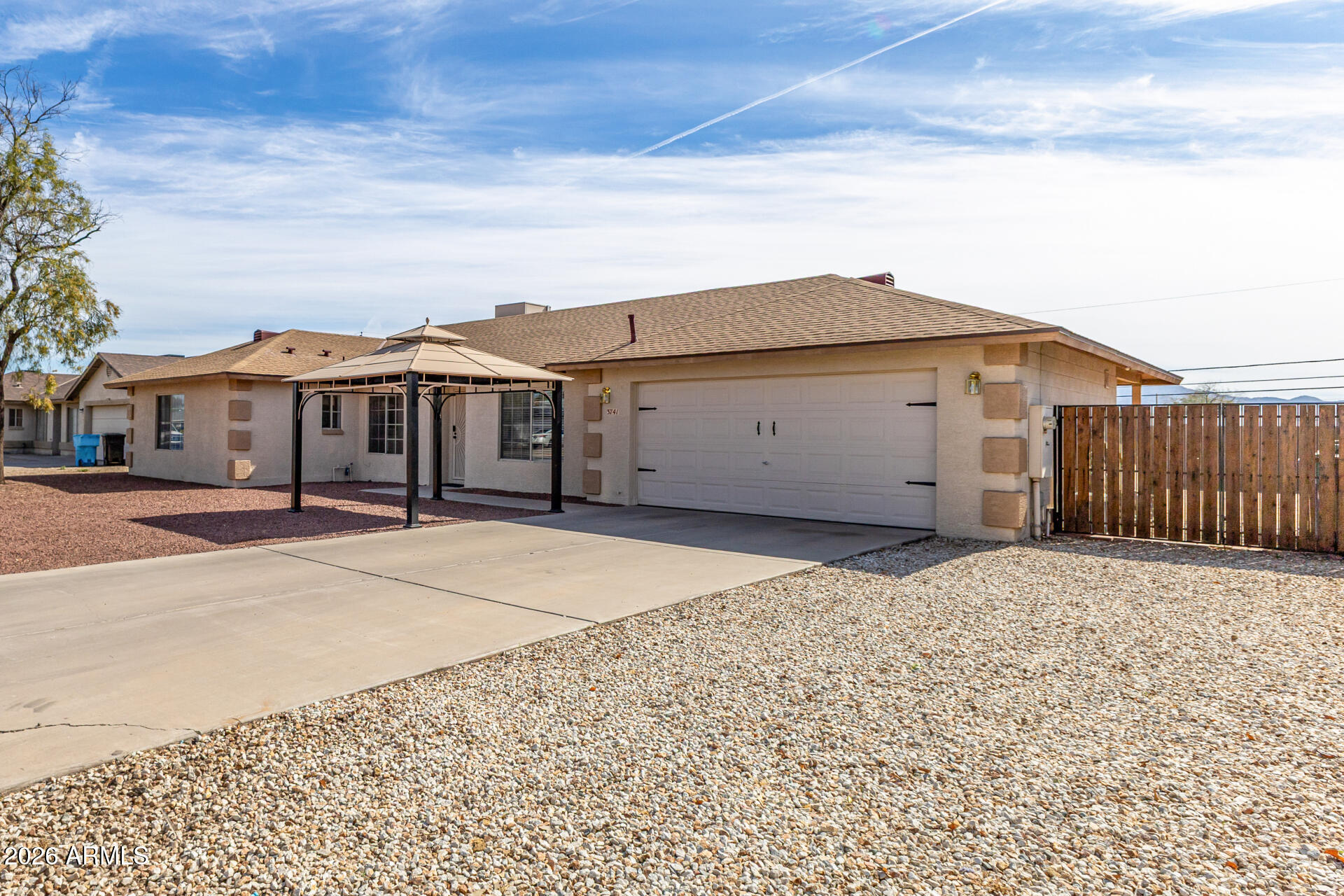 3741 W SUNLAND Avenue