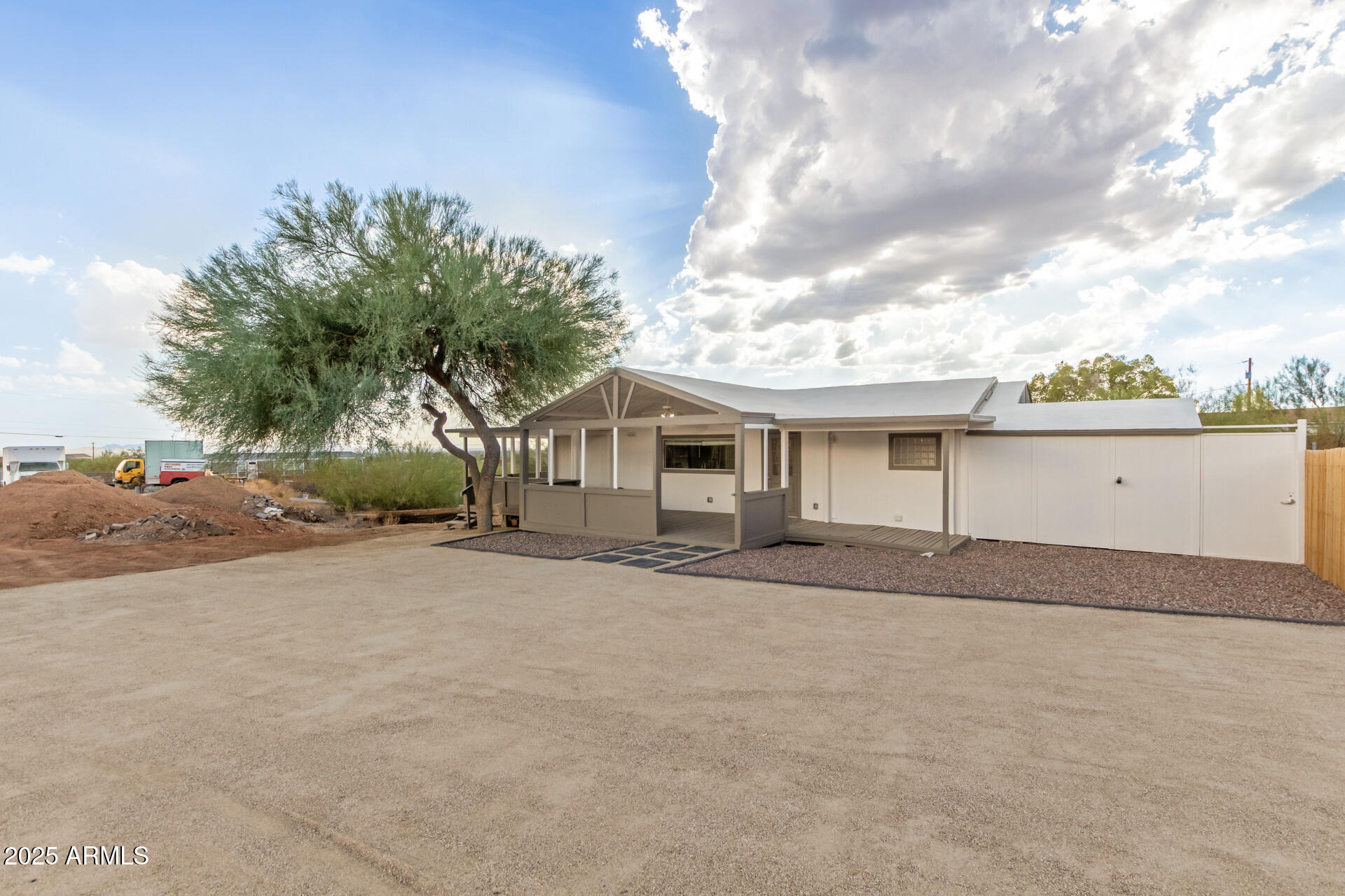 5260 N IRONWOOD Drive