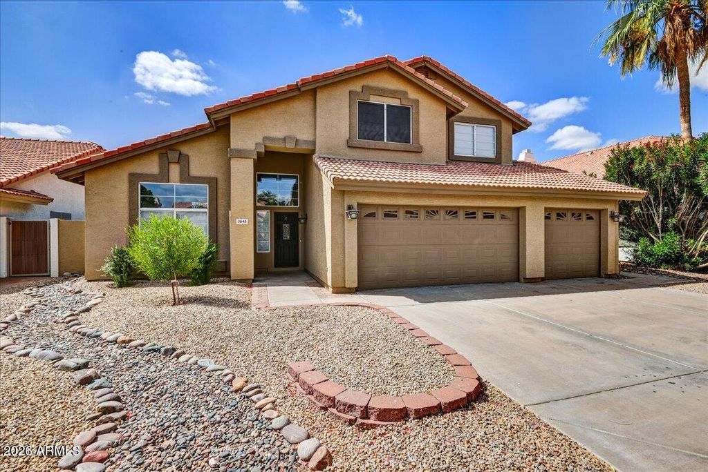 Photo of 3845 E Windsong Drive, Phoenix, AZ 85048 (MLS # 7030707)