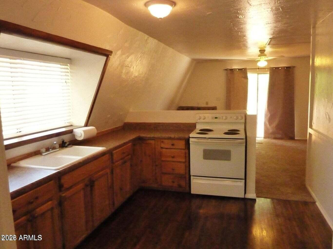 312 W Roundup Road