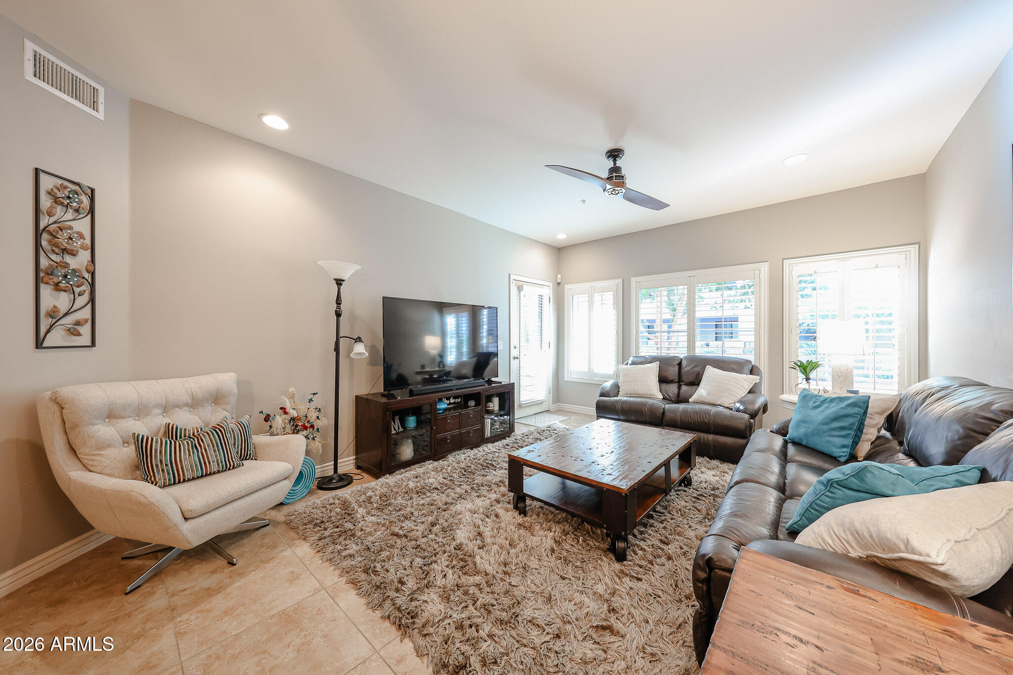 5350 E DEER VALLEY Drive 1272