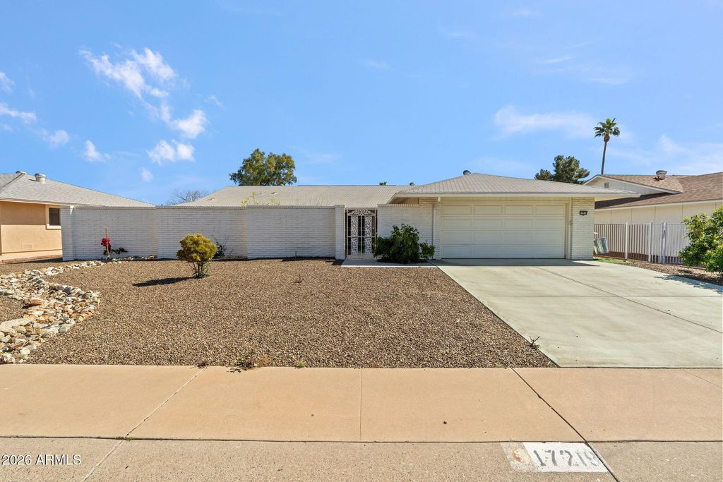 Photo of 17219 N Lindgren Avenue, Sun City, AZ 85373 (MLS # 6993388)