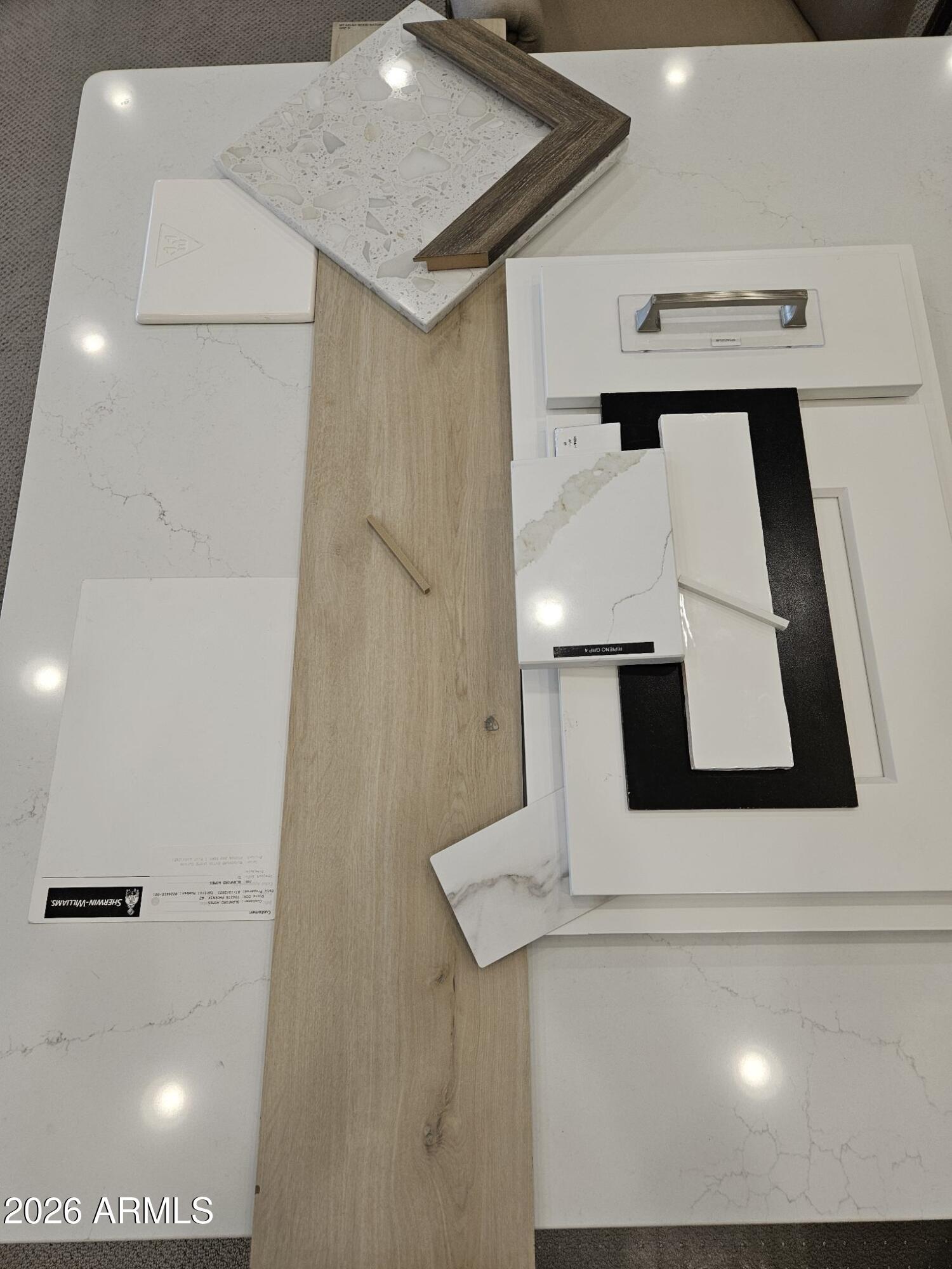 6870 S CROSSCREEK Drive