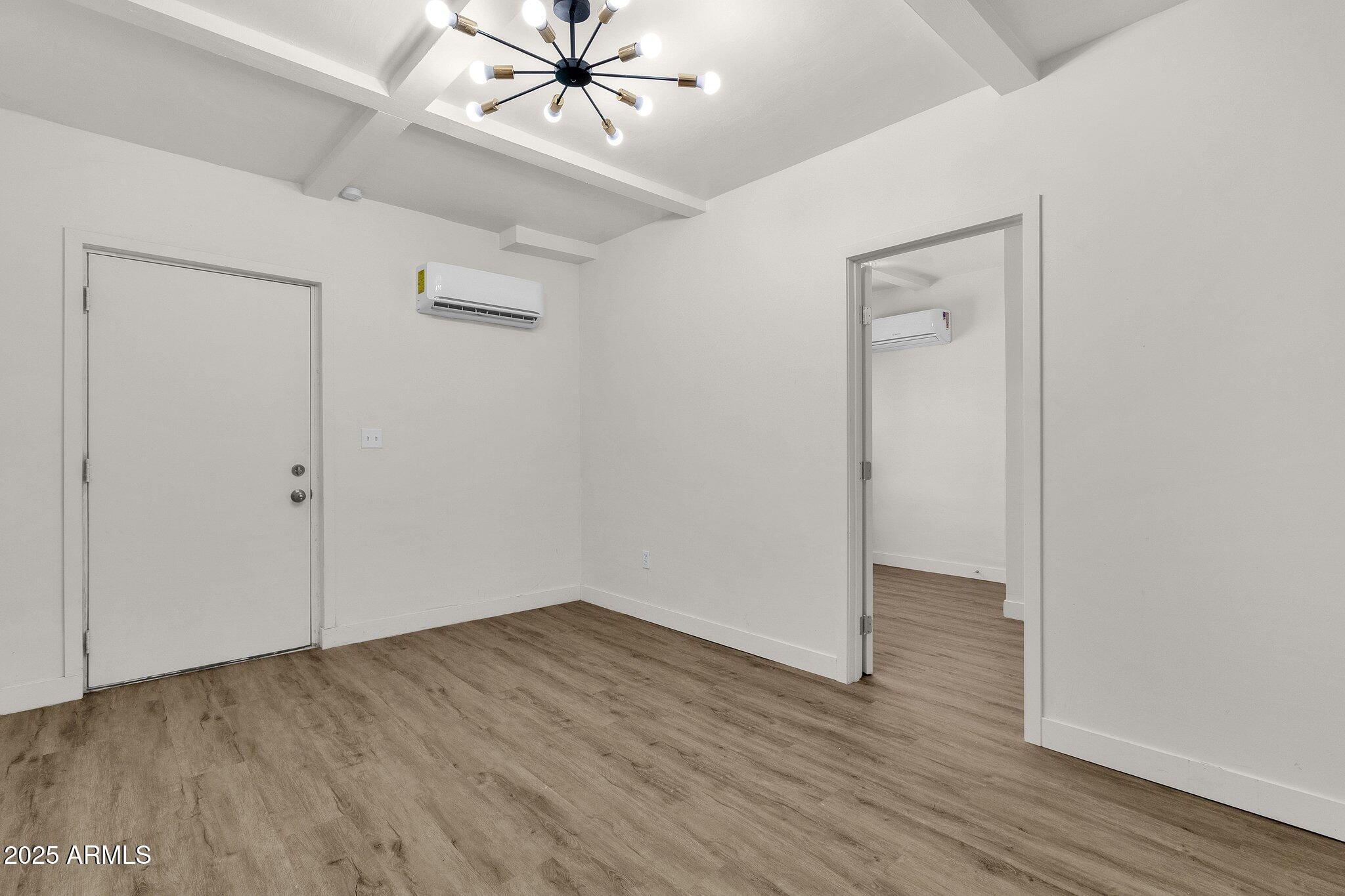 325 N 17TH Drive