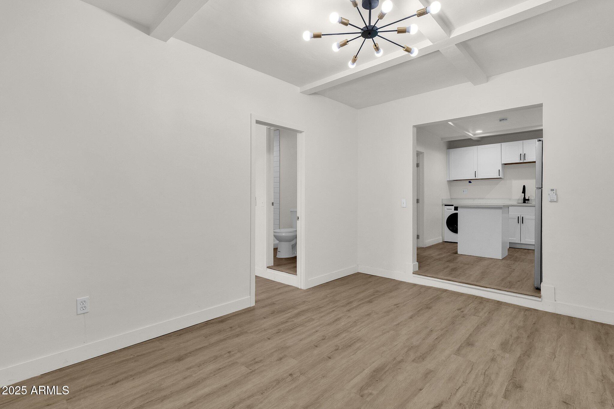 325 N 17TH Drive
