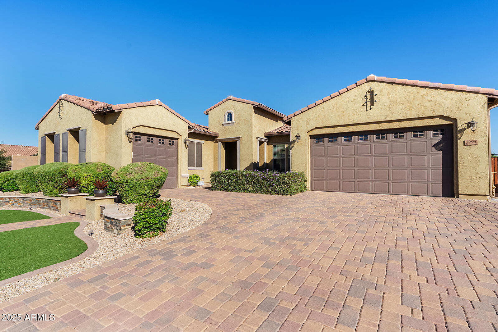 19880 E APRICOT Lane