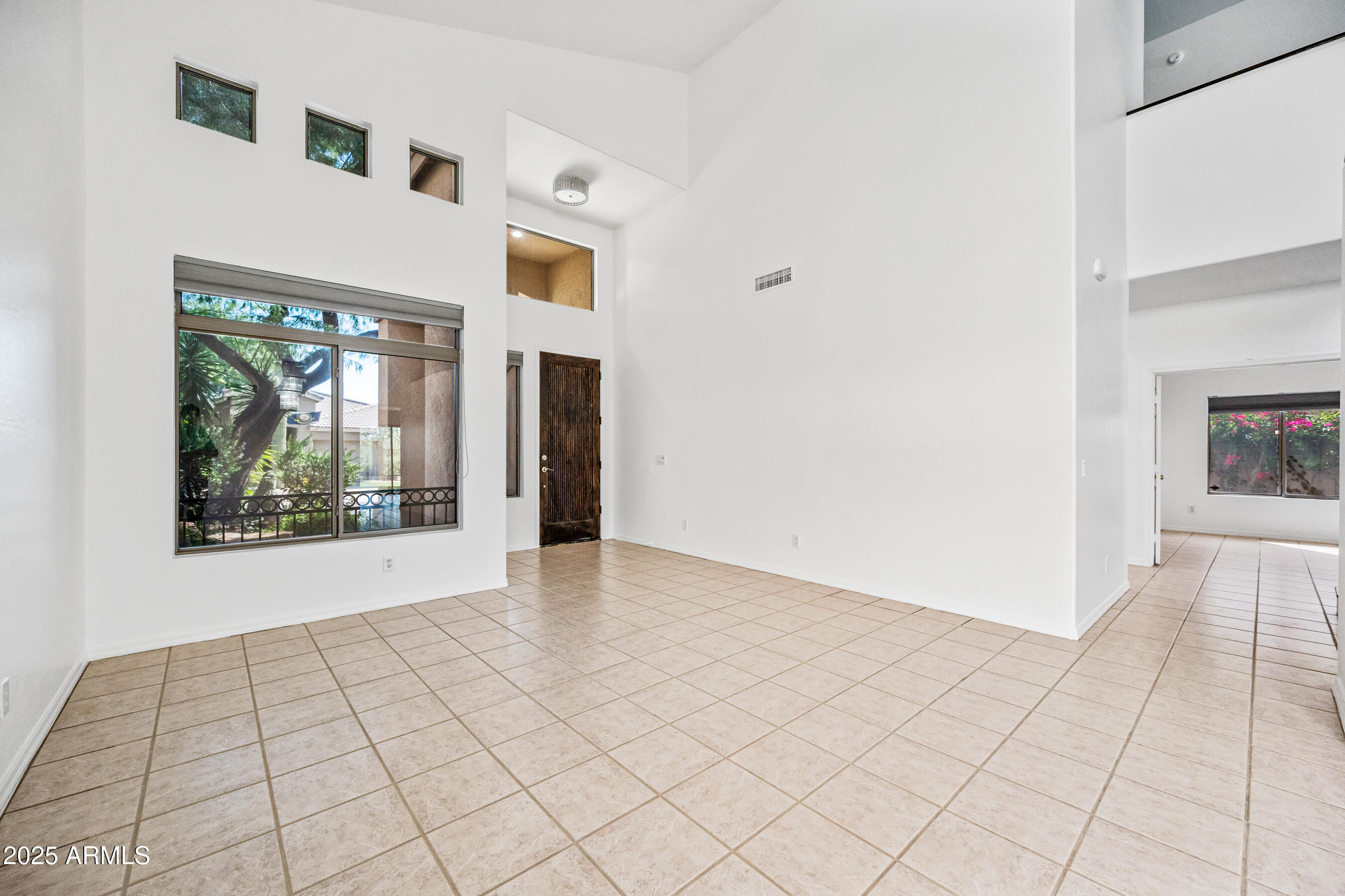 4940 E JUSTICA Street