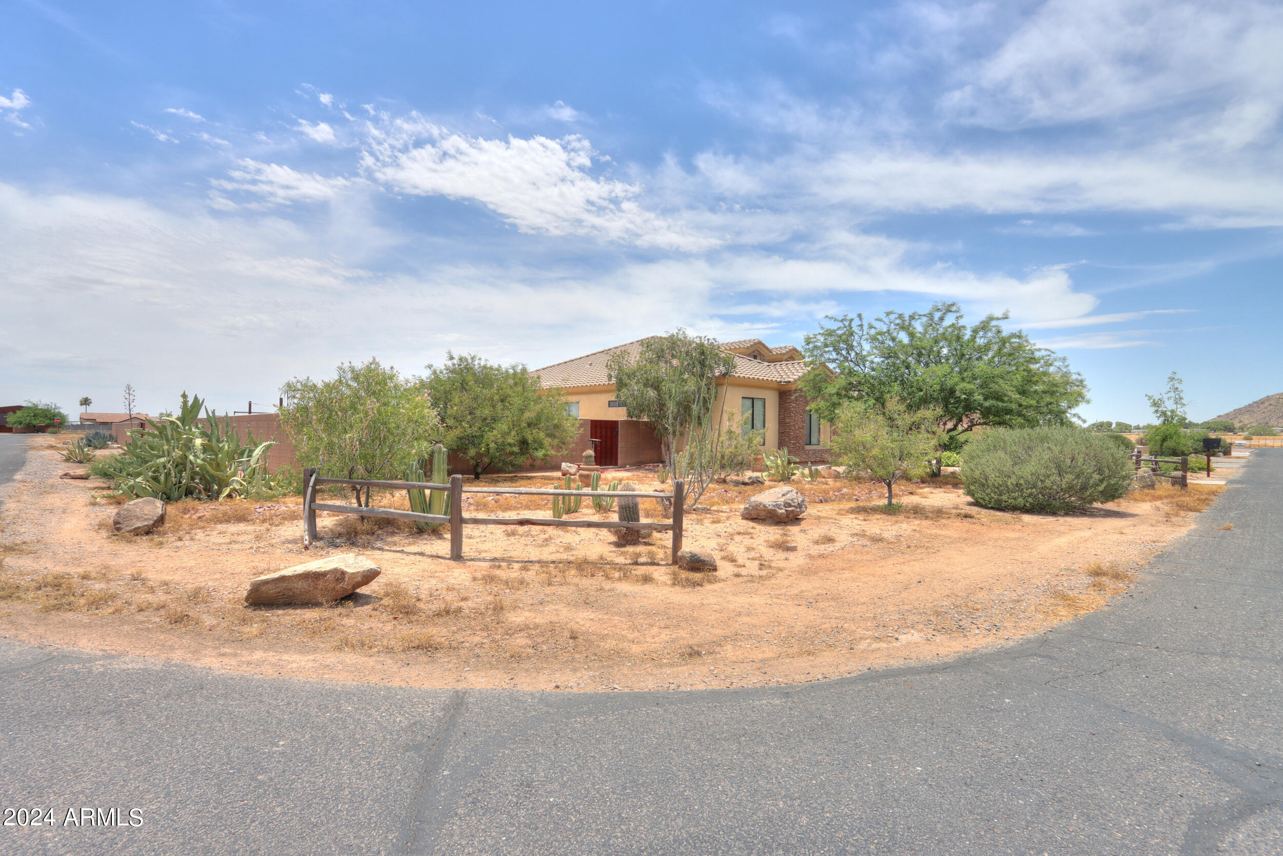7009 W PALOMINO Way