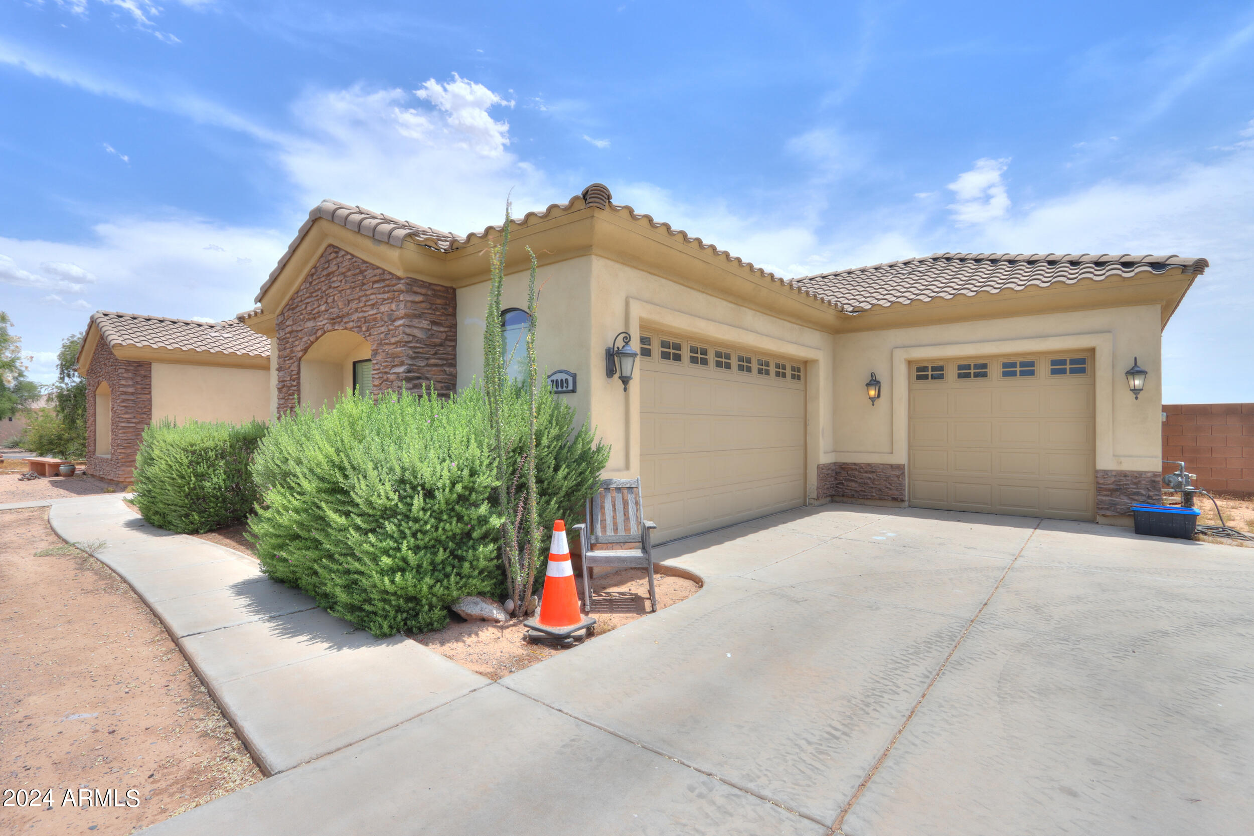 7009 W PALOMINO Way