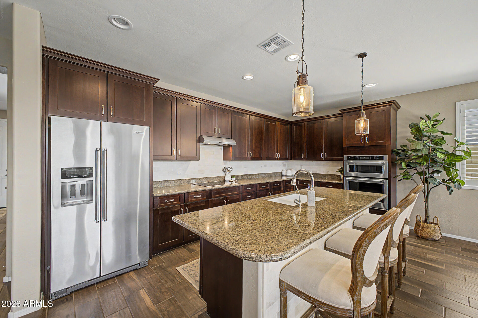 22503 E CALLE DE FLORES --