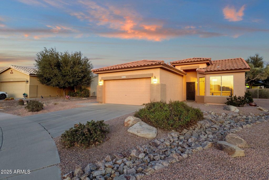 Photo of 4937 S Peach Willow Lane, Gilbert, AZ 85298 (MLS # 6911032)