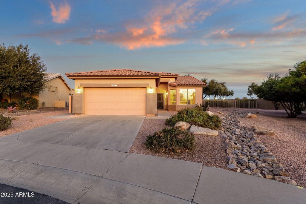 Photo of 4937 S Peach Willow Lane, Gilbert, AZ 85298 (MLS # 6911032)