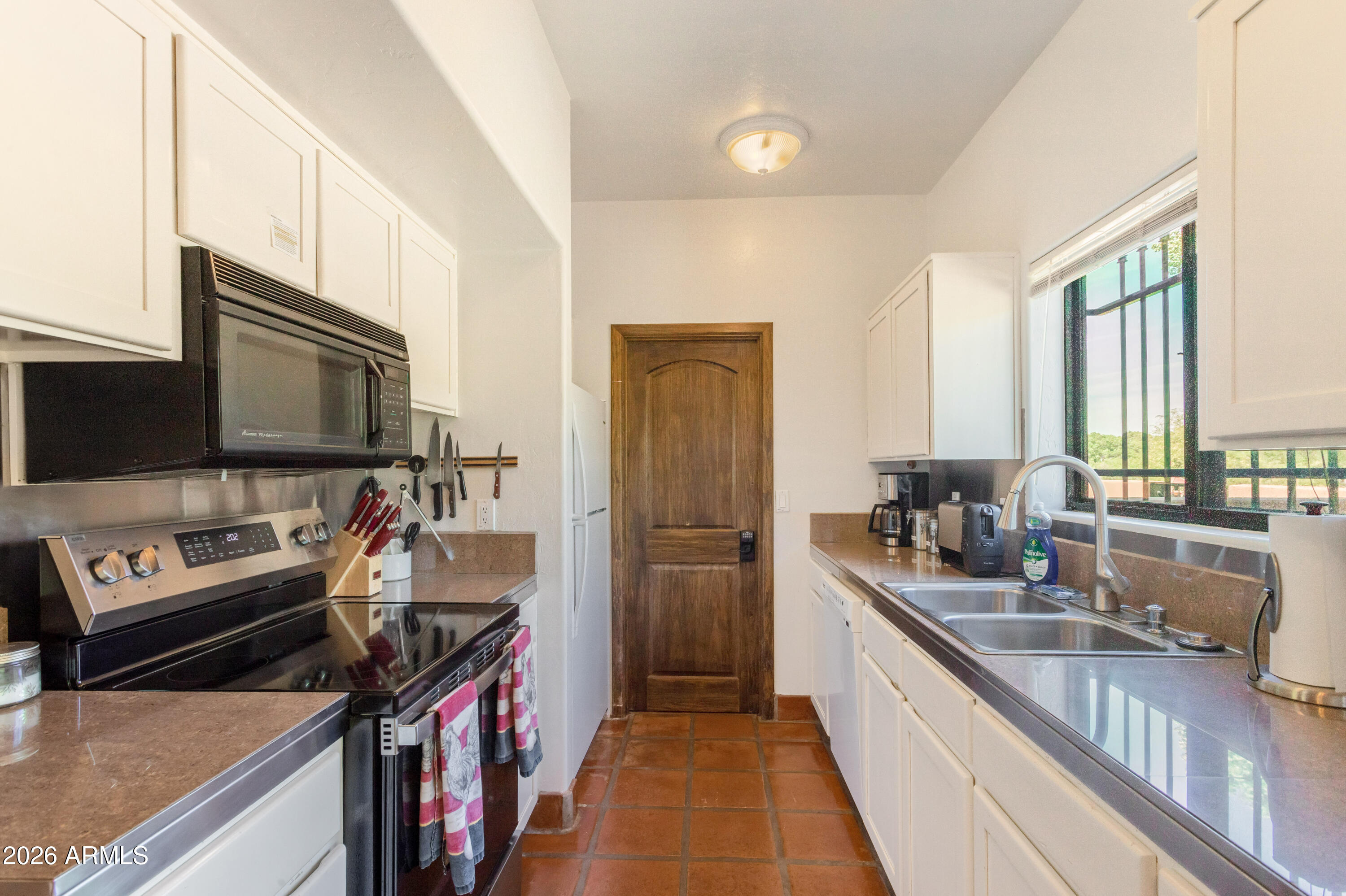 PCL A PER R/S BK 32, PAGE 51 AKA A POR OF NENENE SEC 28-23-22 5. 580 AC - Residential