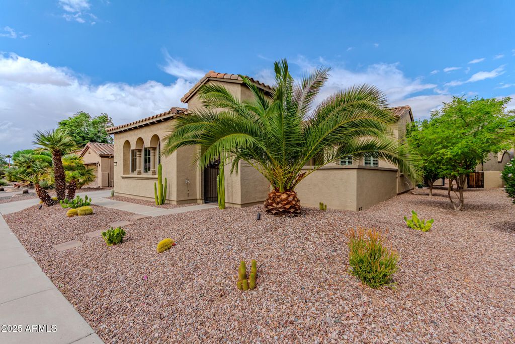 Photo of 12448 W Rosewood Lane, Peoria, AZ 85383 (MLS # 6927639)