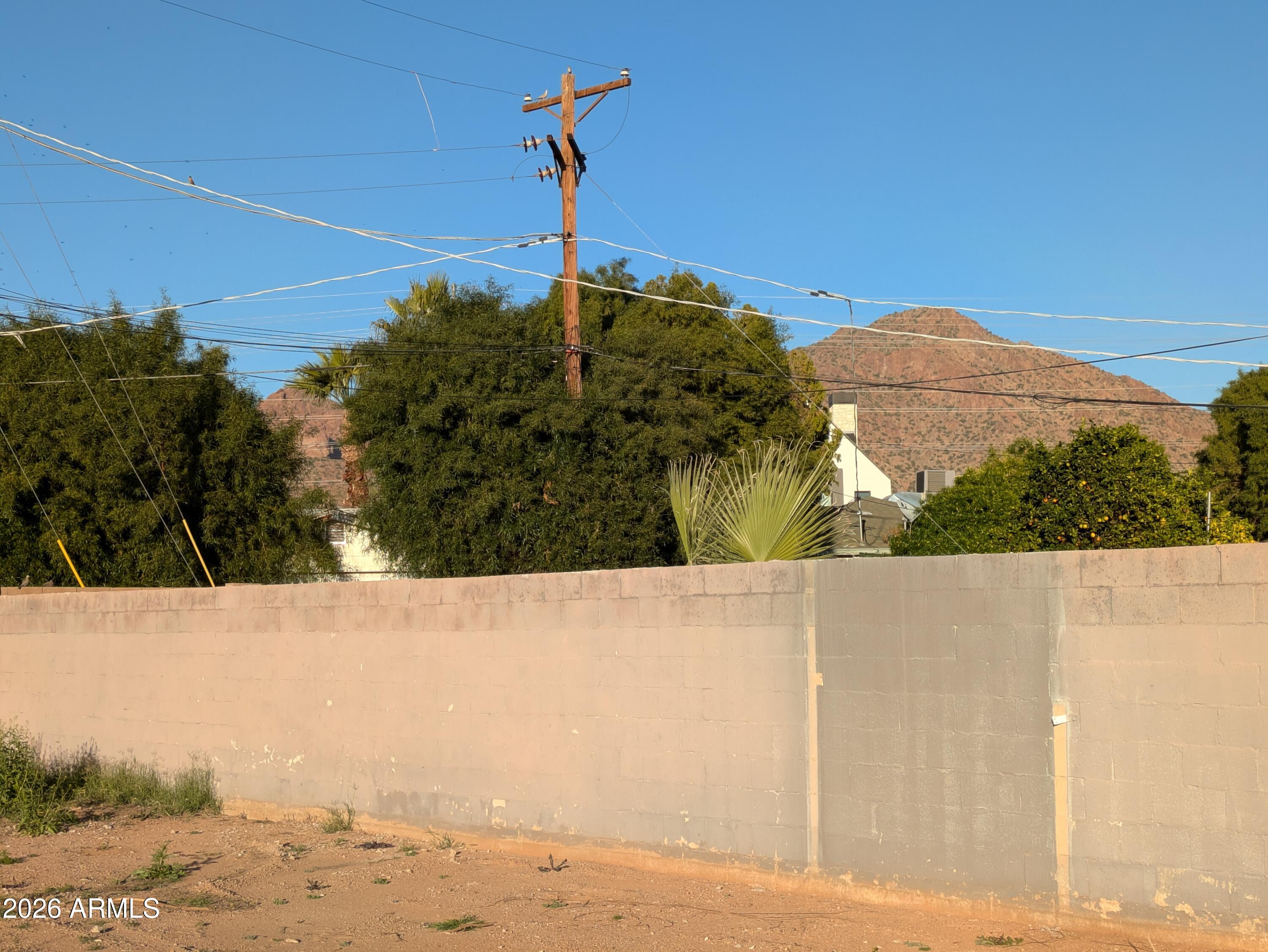 4512 E TURNEY Avenue 129