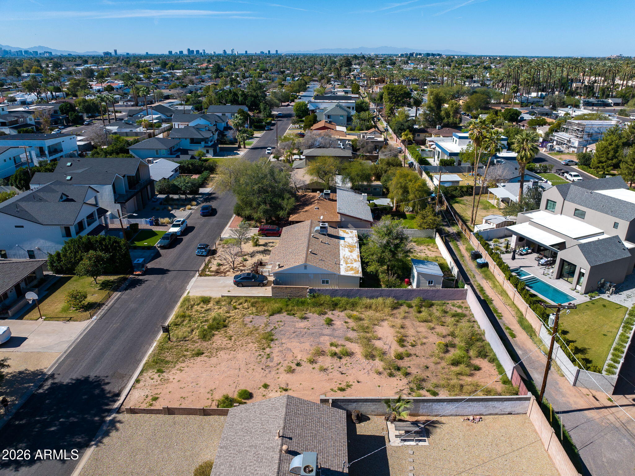 4512 E TURNEY Avenue 129