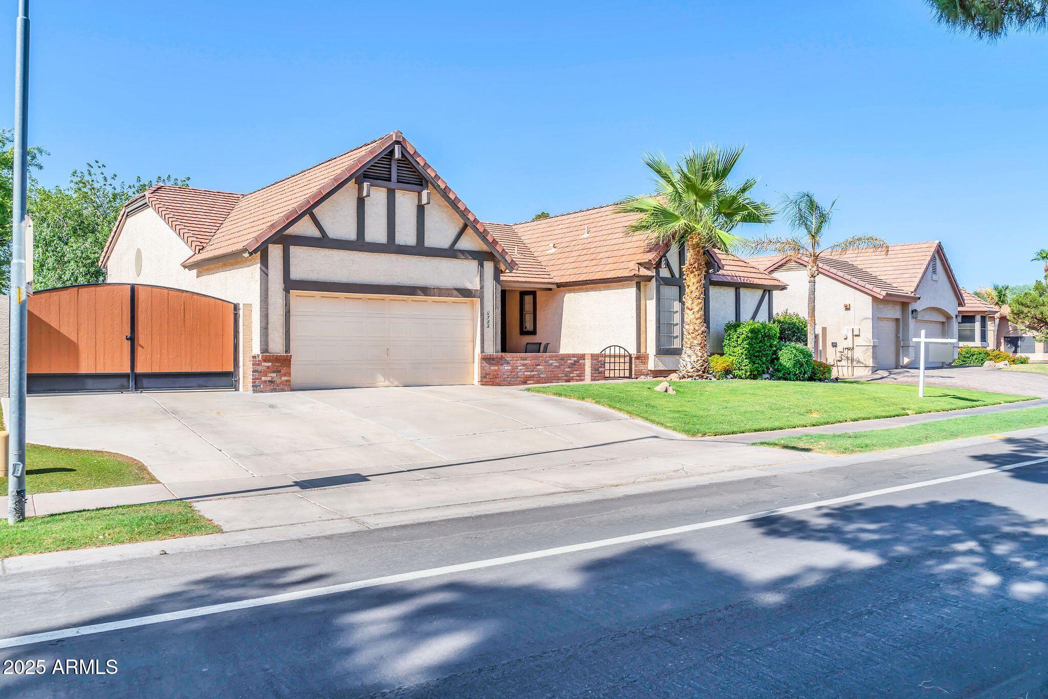 6708 W Utopia Road