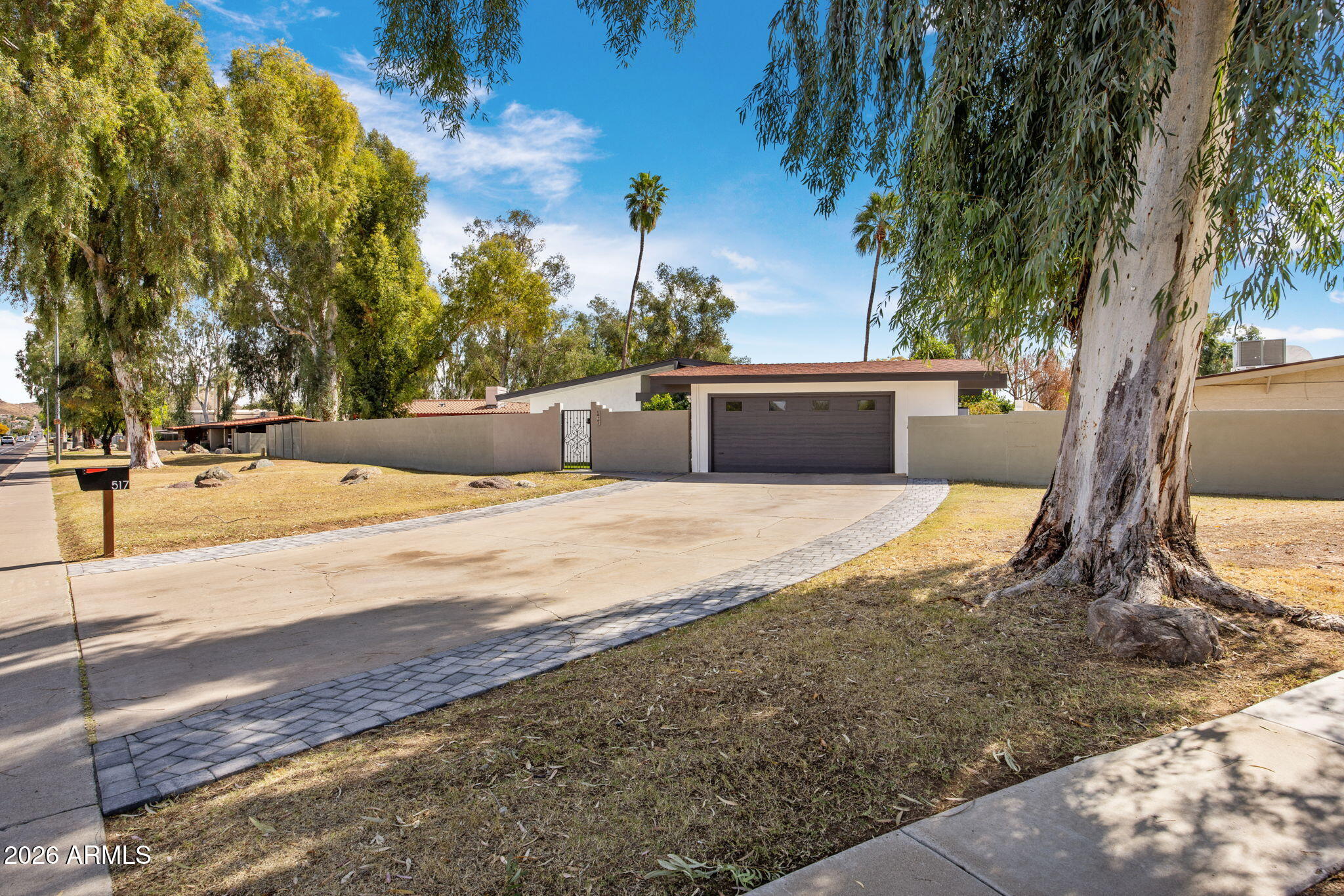 517 W Coral Gables Drive