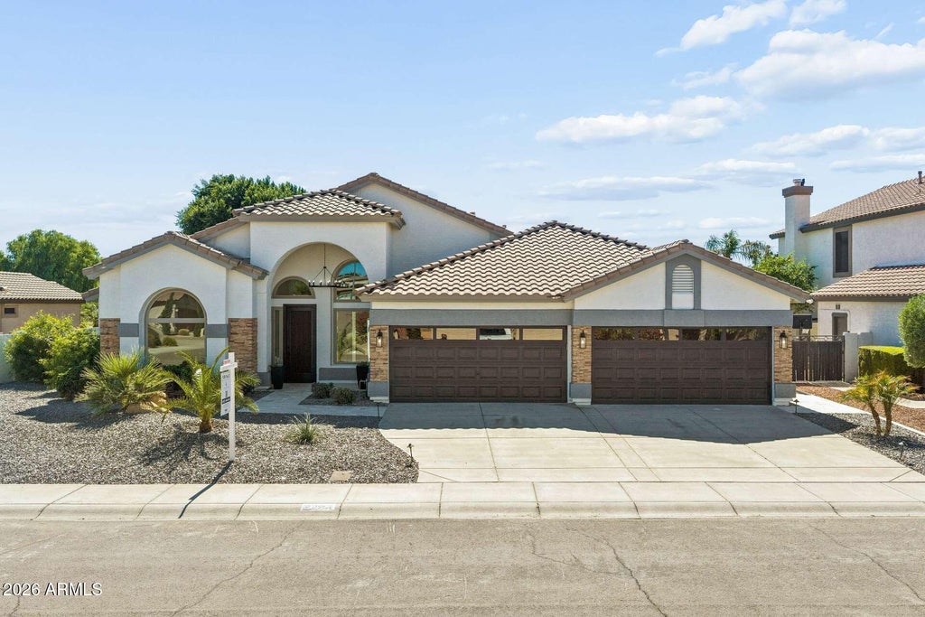 Photo of 6973 W Firebird Drive, Glendale, AZ 85308 (MLS # 7073199)