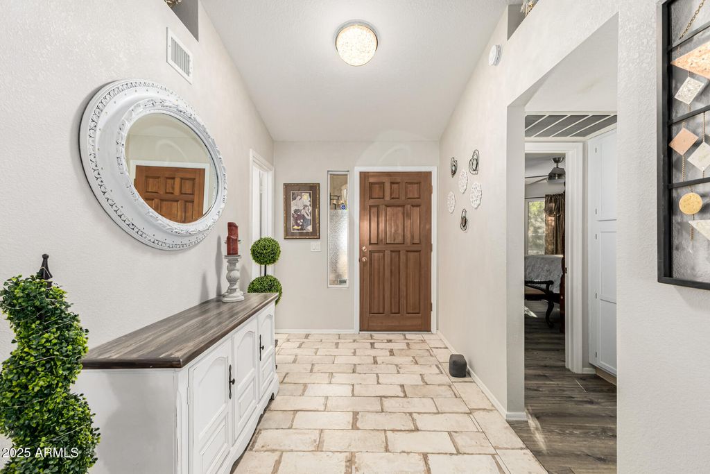 Photo of 19420 N Westbrook Parkway #526, Peoria, AZ 85382 (MLS # 6952579)