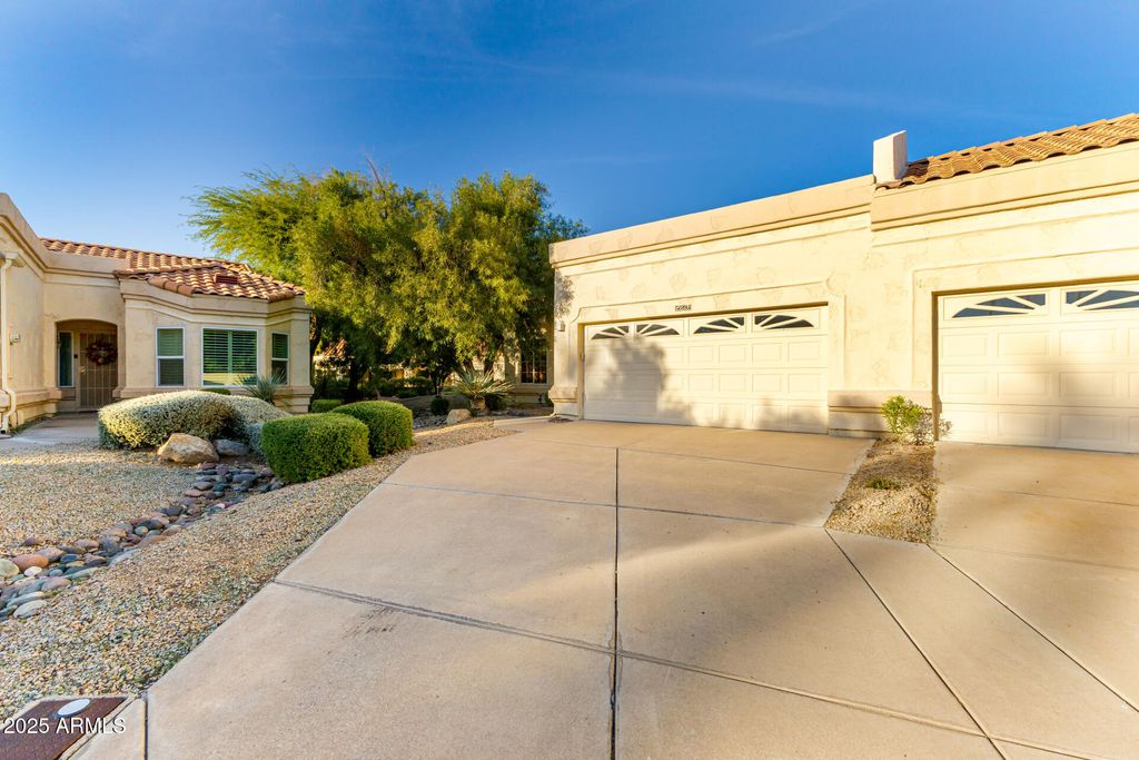 Photo of 19420 N Westbrook Parkway #526, Peoria, AZ 85382 (MLS # 6952579)