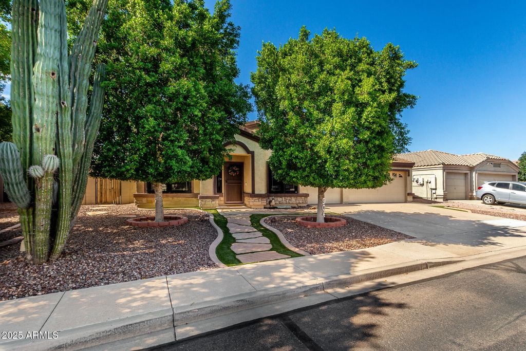Photo of 904 S 105th Street, Mesa, AZ 85208 (MLS # 6934262)