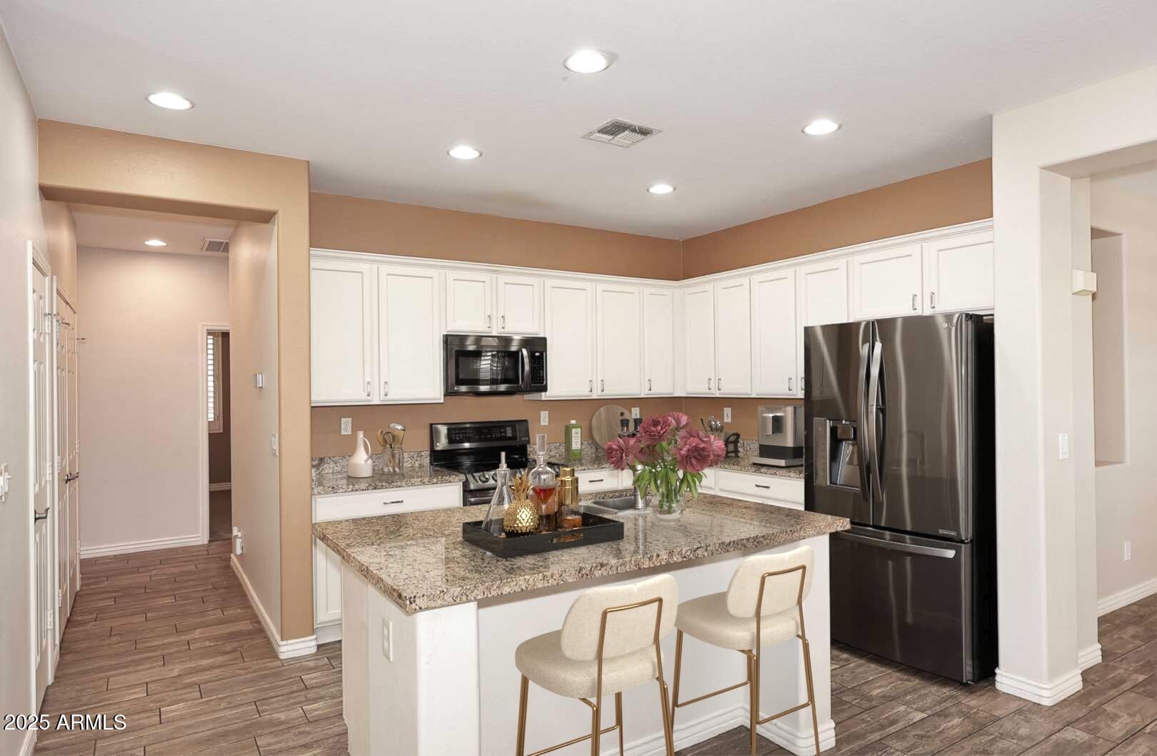 2503 W KIT CARSON Trail