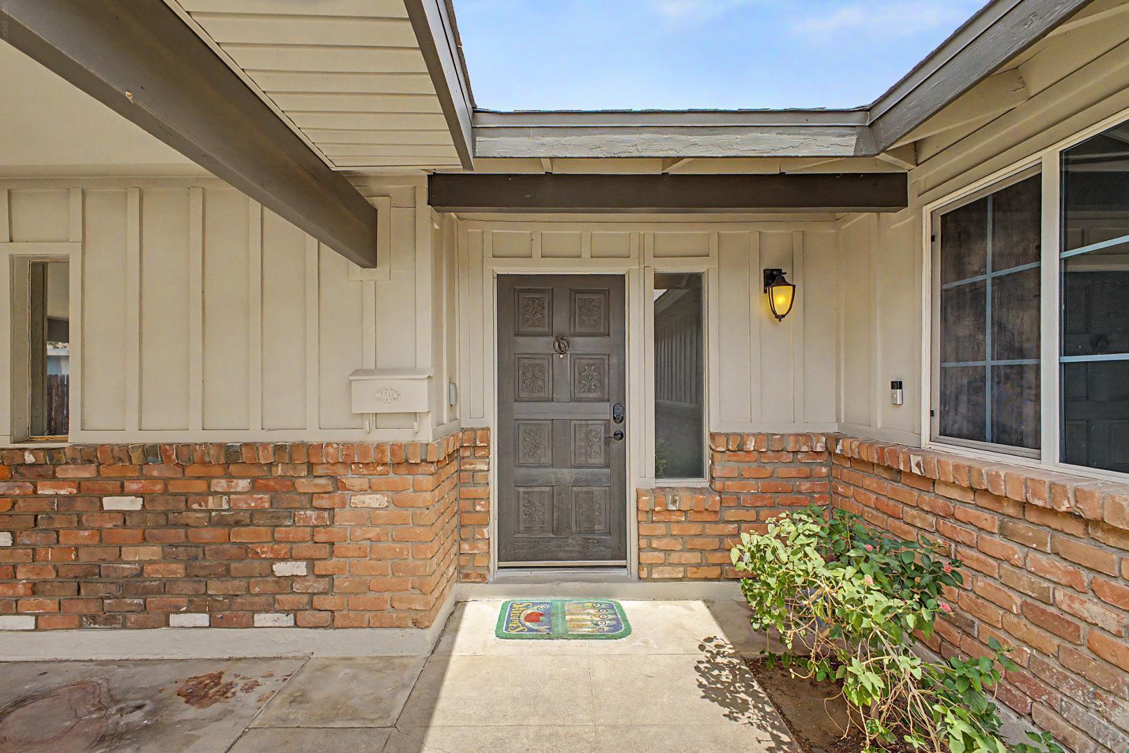 3346 E COCHISE Drive