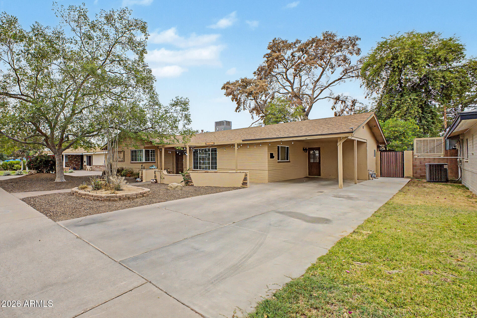 2410 N 39TH Place